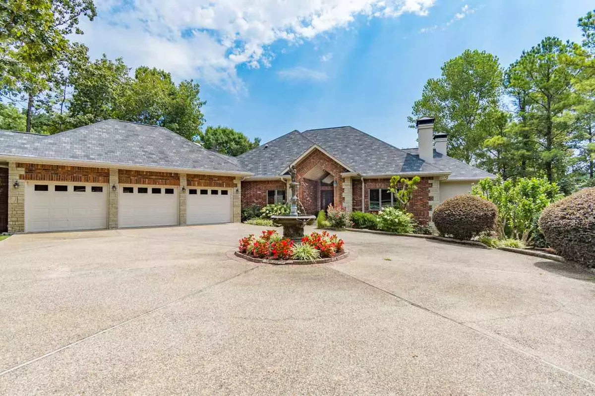 Hot Springs Vill., AR 71909,7 Loyola Ln