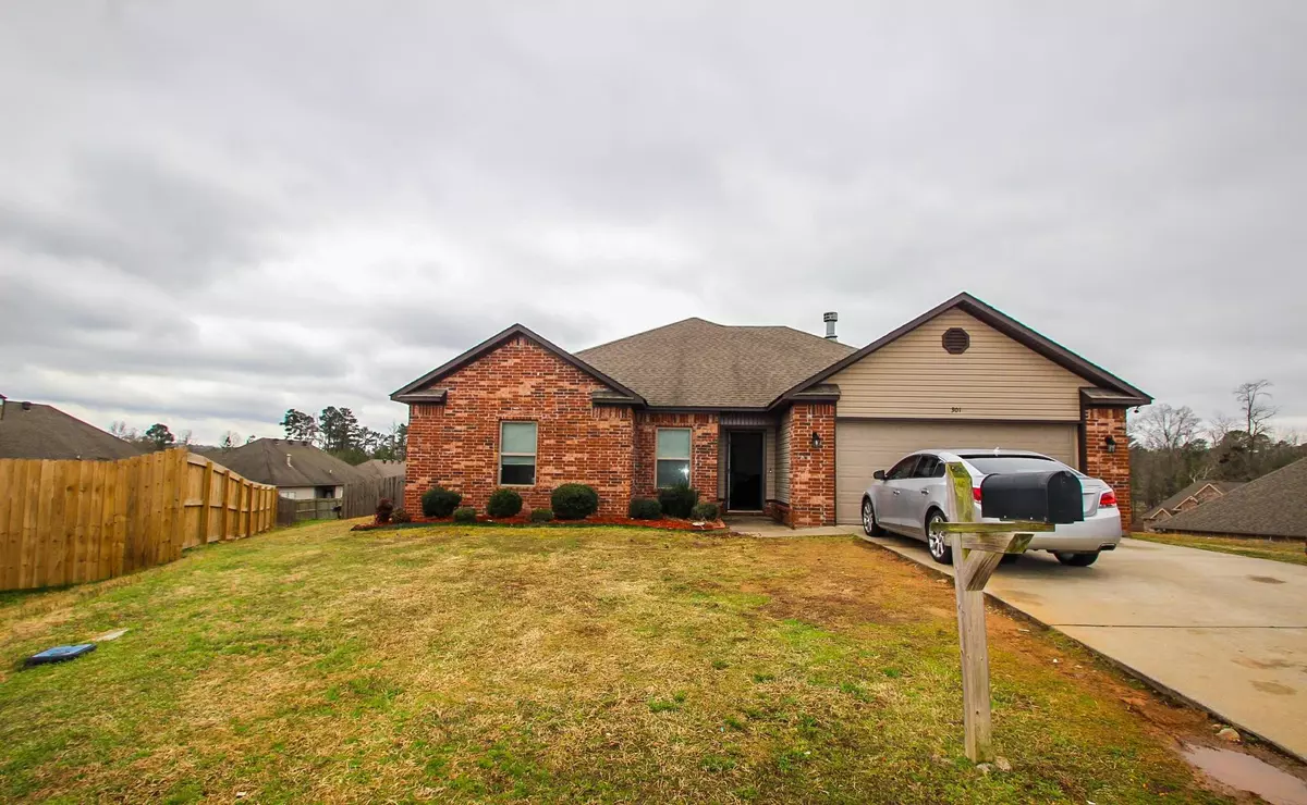 Benton, AR 72015,301 Pleasant Elm