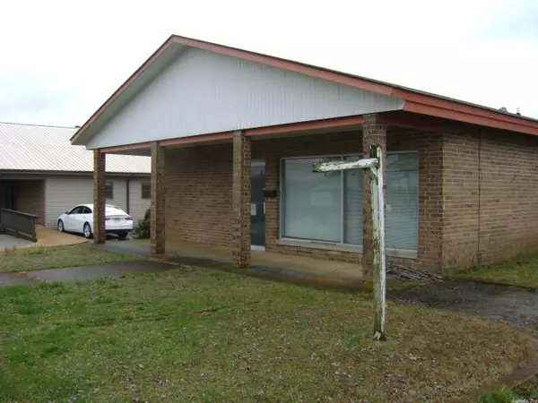 Horseshoe Bend, AR 72512-0000,803 Third ST