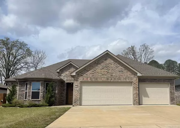 2613 Johnswood Village, Bryant, AR 72022