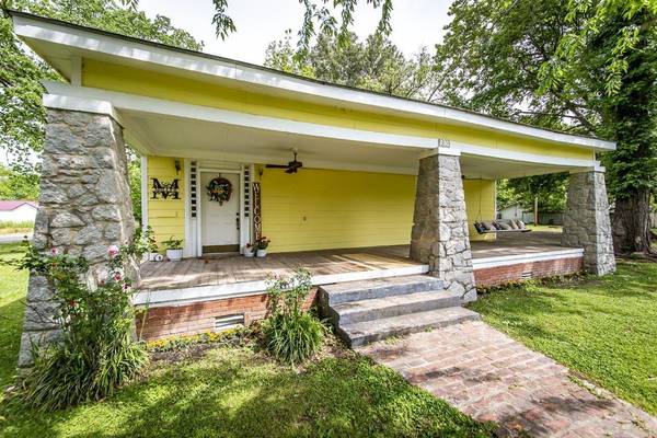 England, AR 72046,303 E Nichols Street