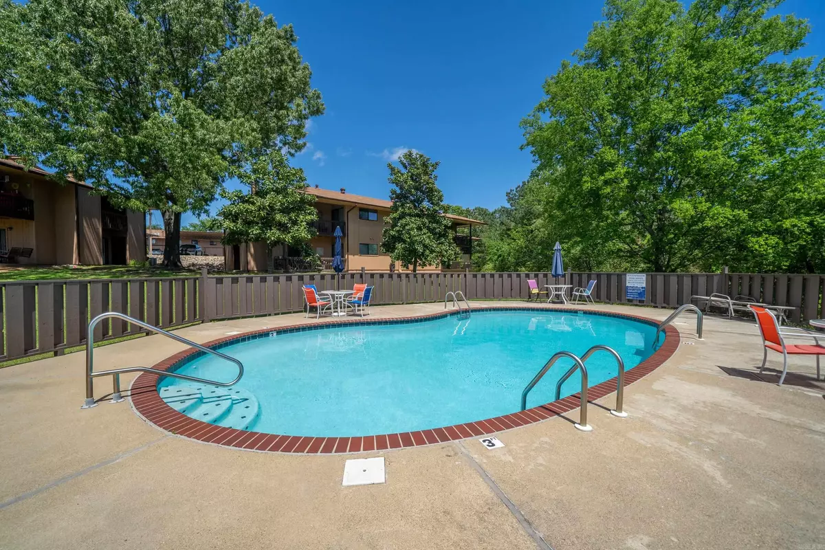 Hot Springs, AR 71913,1100 Woodlawn Avenue48