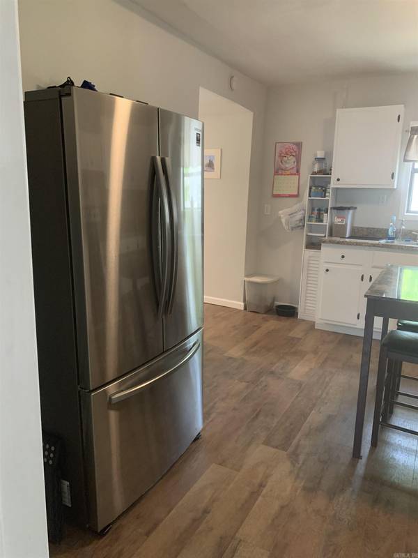 Bald Knob, AR 72143,307 N Main Street