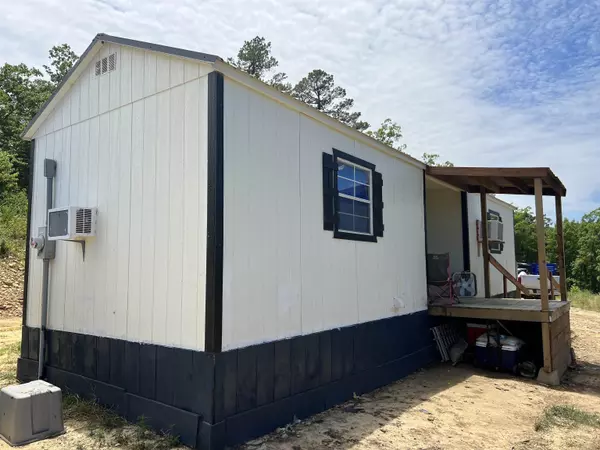 Leslie, AR 72645,262 Quicksilver Road