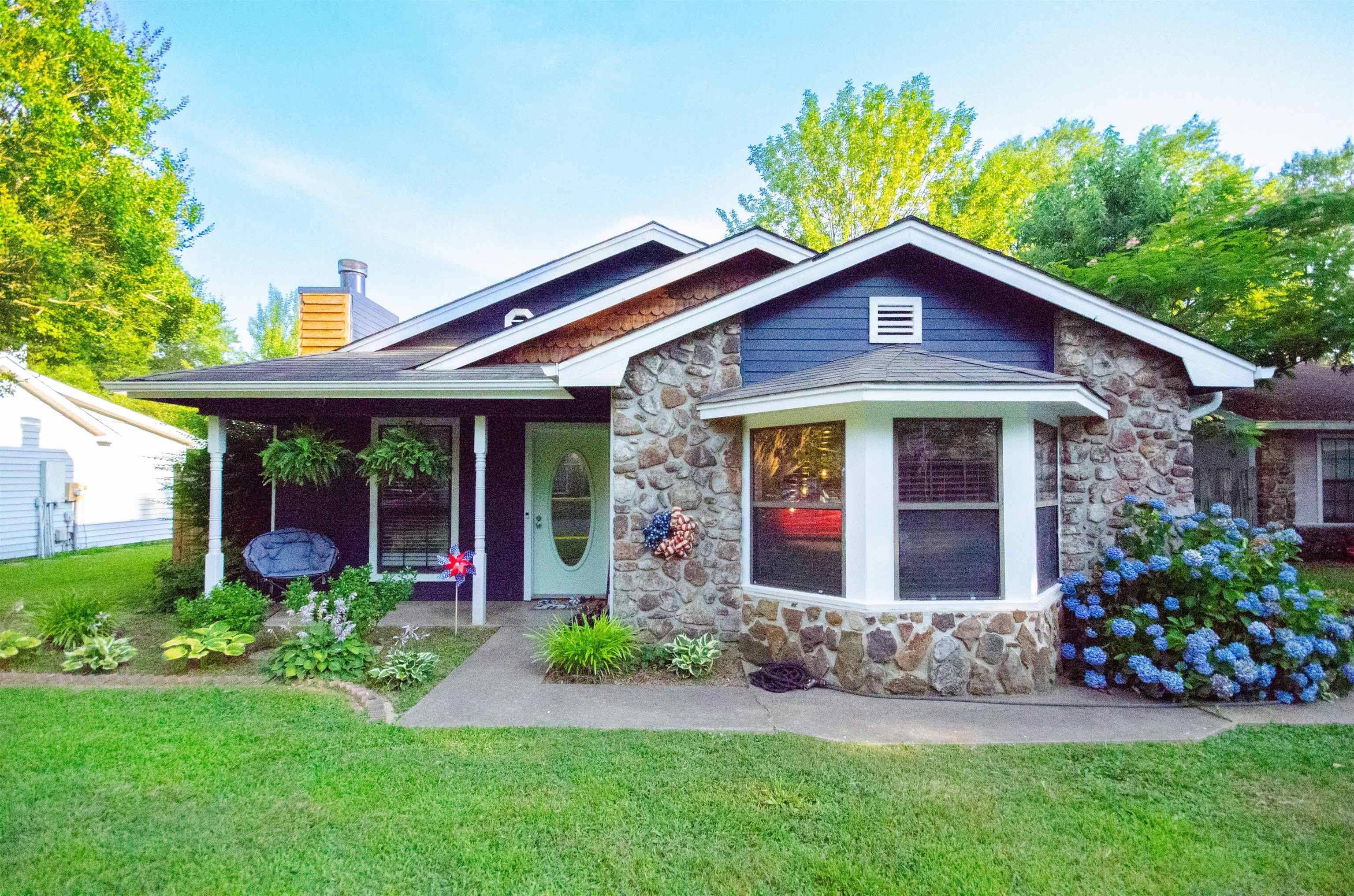 15 Rosanne Drive,  Conway,  AR 72034