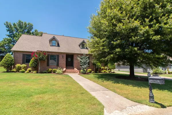 1808 Fairway Lane, Paragould, AR 72450