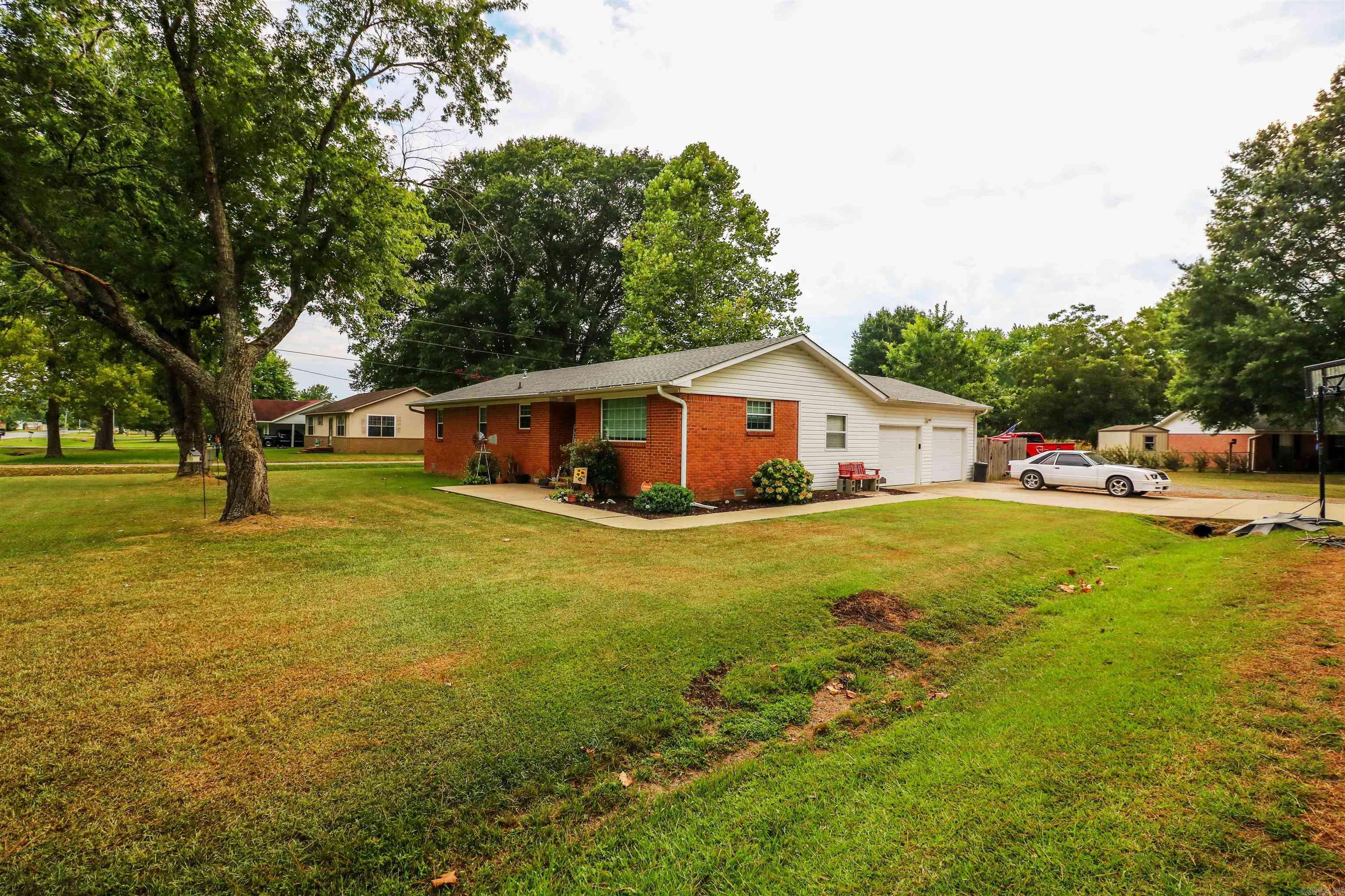 Beebe, AR 72012,702 S main Street