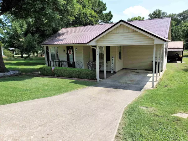 Piggott, AR 72454,964 W Court Street