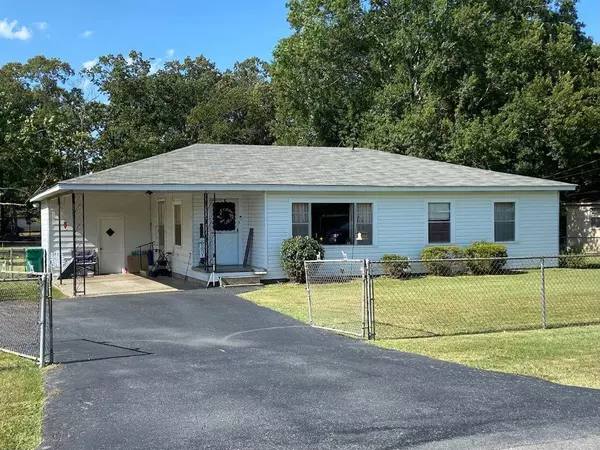 305 Green Avenue, White Hall, AR 71602