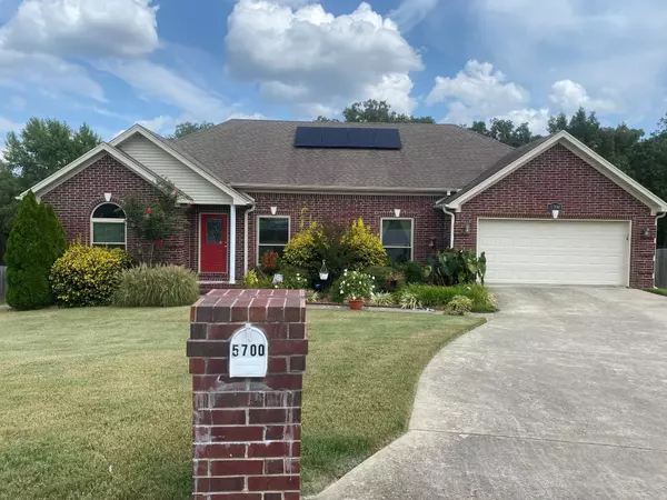 5700 Base Meadow Drive, Jacksonville, AR 72076