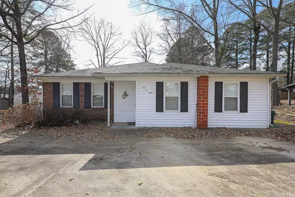 Benton, AR 72015,608 FERNWOOD DRIVE