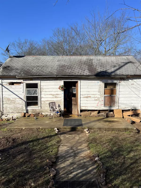 Norman, AR 71960,127 Robbins Avenue