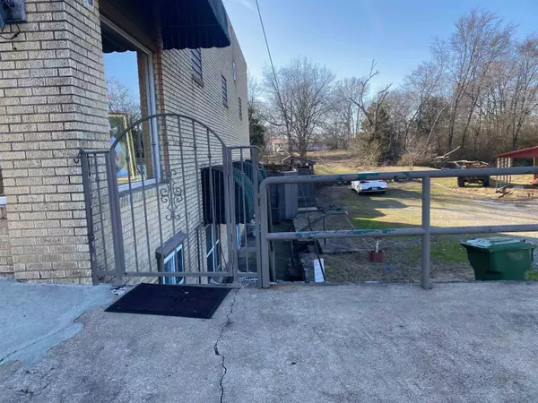 Mount Ida, AR 71957,109 S. West Street