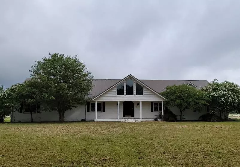 2501 Barnhill Road, Paragould, AR 72450