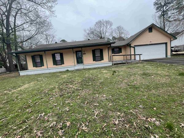 2304 Raintree, Bryant, AR 72002