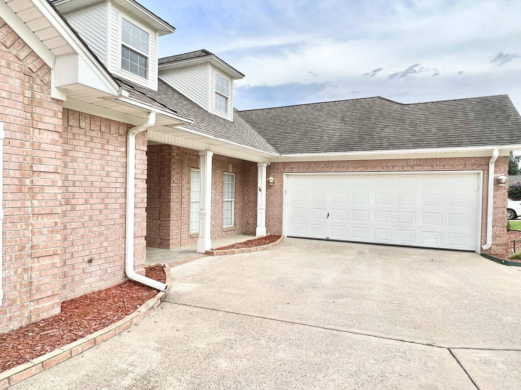 Jacksonville, AR 72076,820 Timberwolf Trail