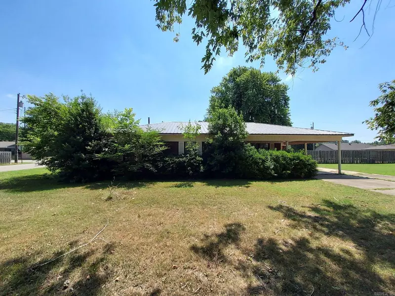 428 NW Lawrence Street, Hoxie, AR 72433