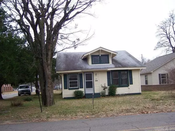 1123 N Greenwich Avenue,  Russellville,  AR 72801