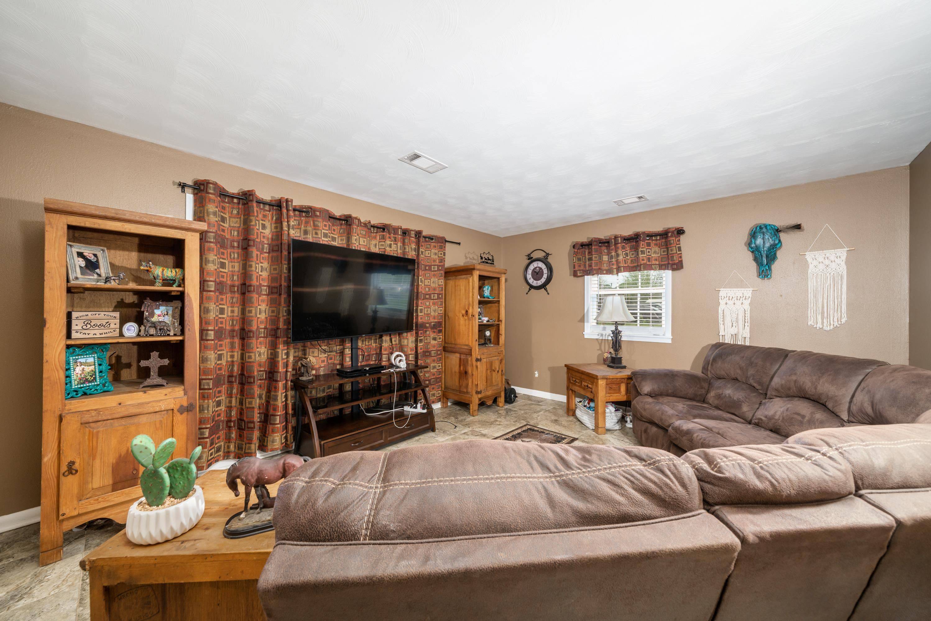Donaldson, AR 71941,210 N DIVISION