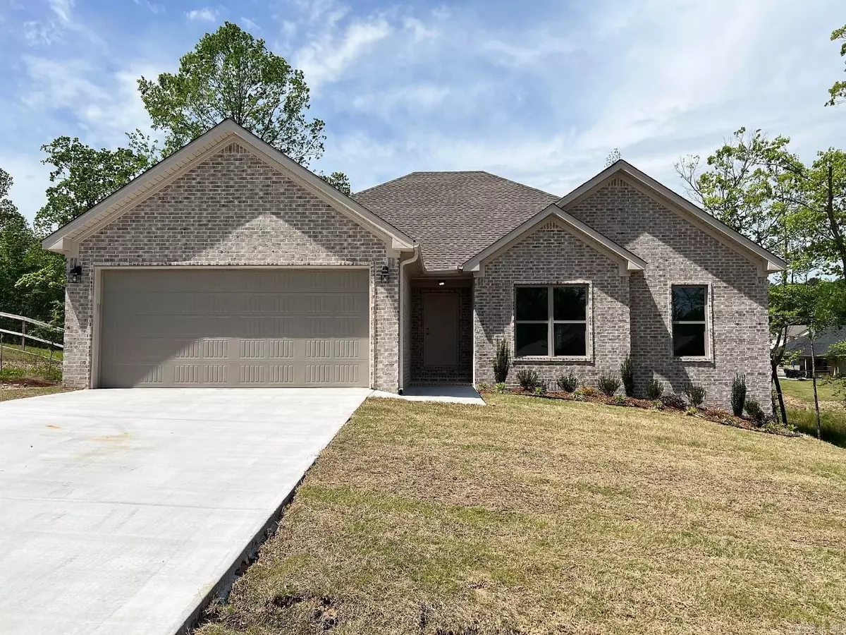 Alexander, AR 72002,682 Lucy Lane