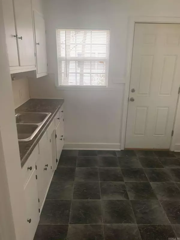 Pine Bluff, AR 71603,1808 W 26th Avenue