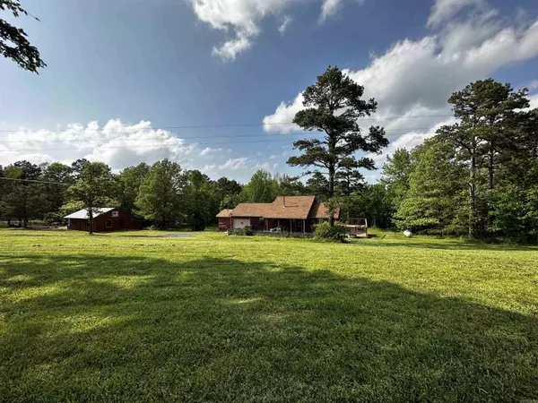 Leslie, AR 72645,5834 Trace Ridge Road