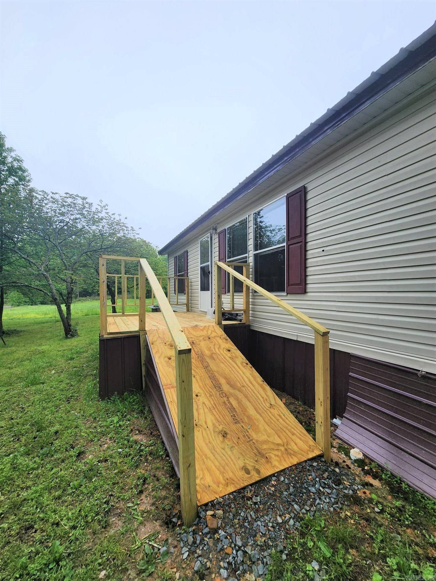 Vandervoort, AR 71972,688 Polk Road 18