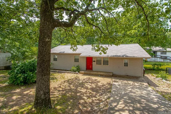 North Little Rock, AR 72118,5809 Wisteria Court