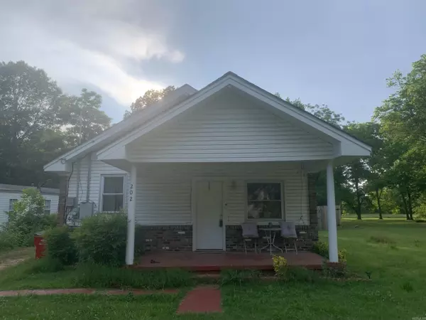 202 S Cherokee St, Morrilton, AR 72110