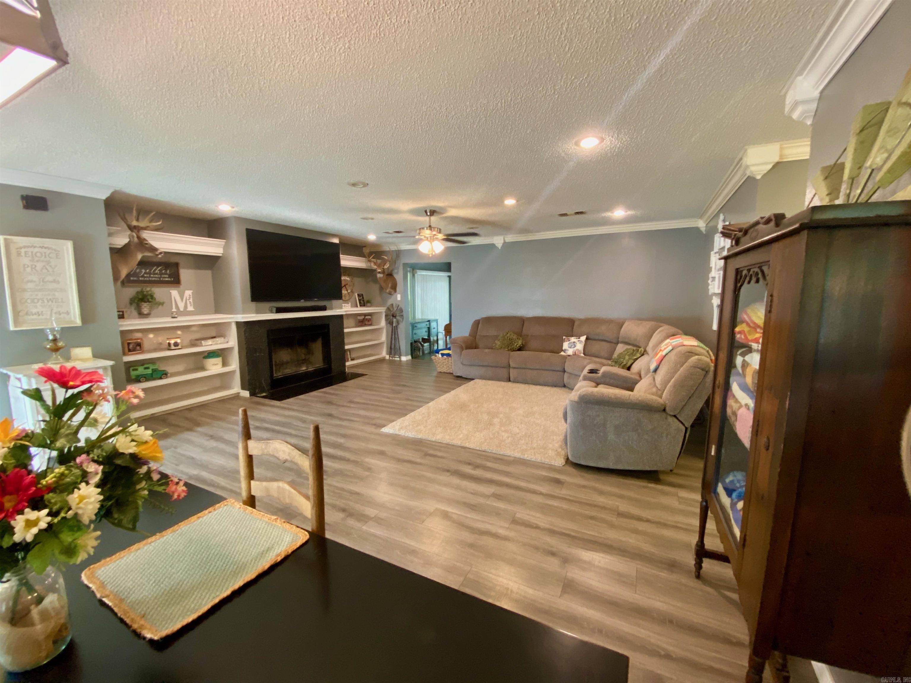 Mount Ida, AR 71957,136 Peach Street