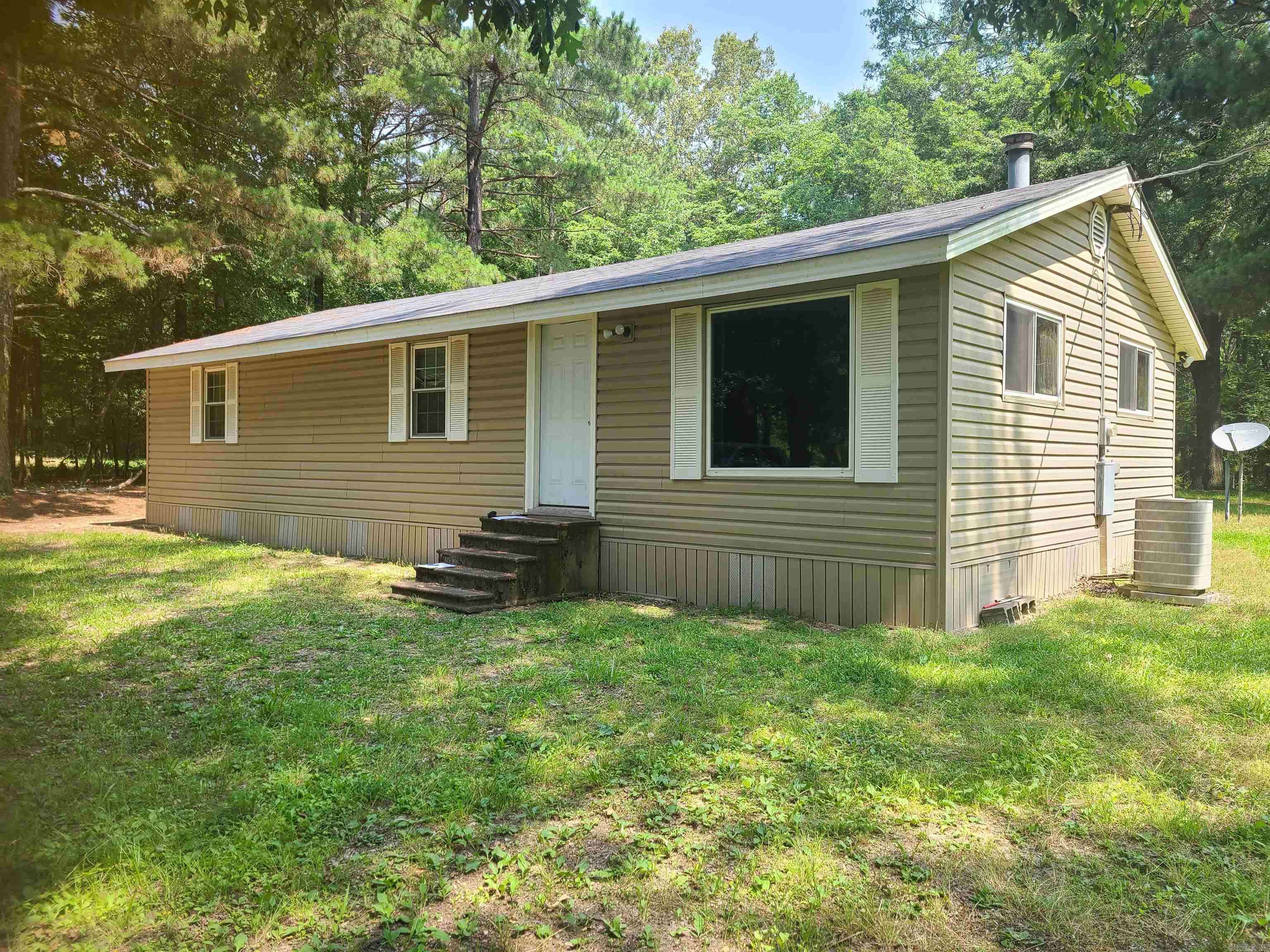 2662 Highway 366,  Roe,  AR 72134