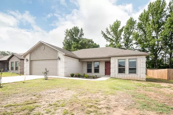 Ward, AR 72176,15 Patti Cove