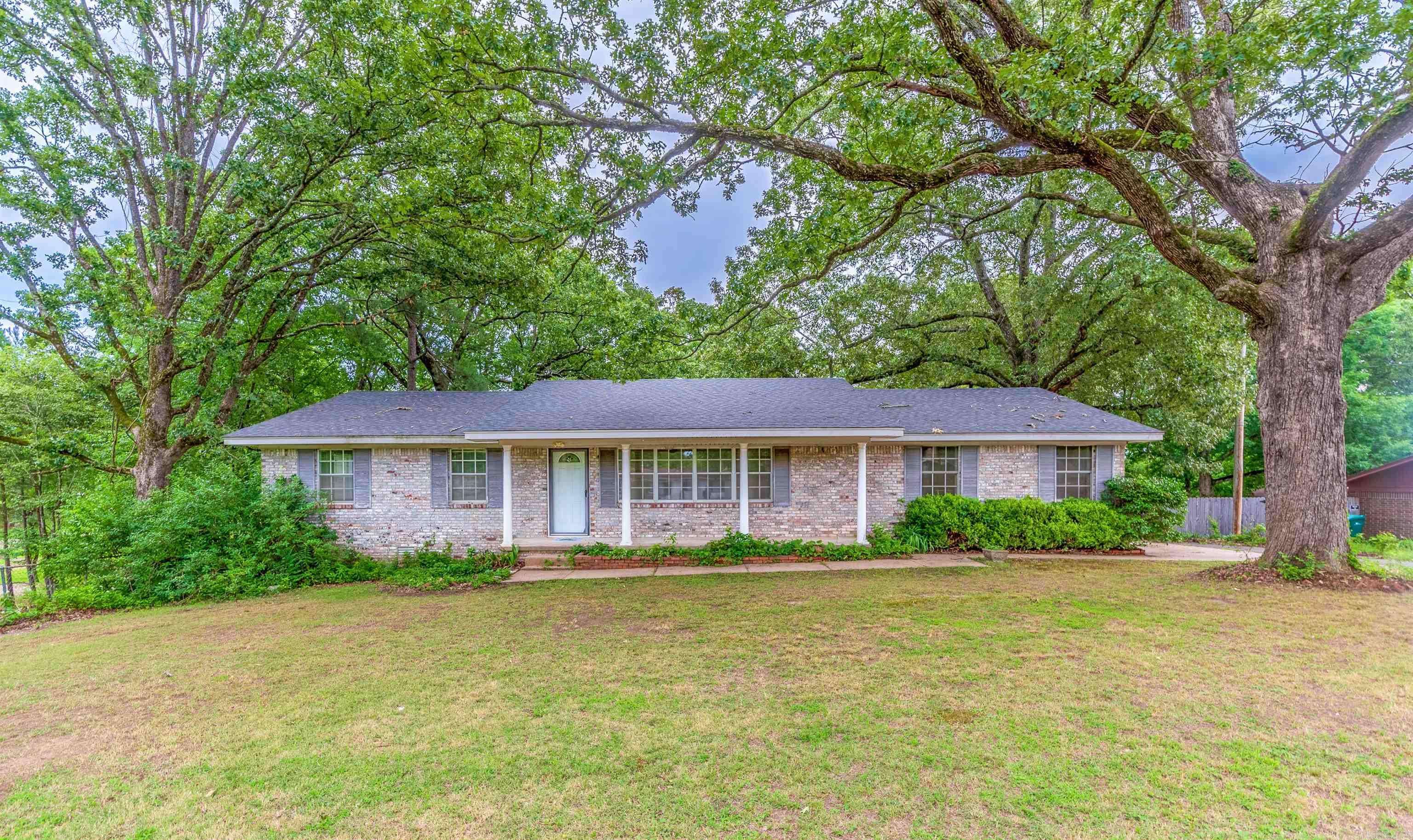 Little Rock, AR 72210,5907 Mandan Road