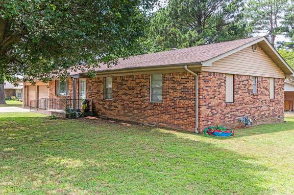 500 Dogwood View, Paragould, AR 72450