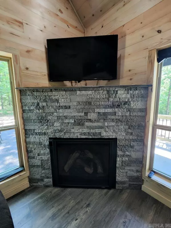 Saint Joe, AR 72675,347 Courseys Drive