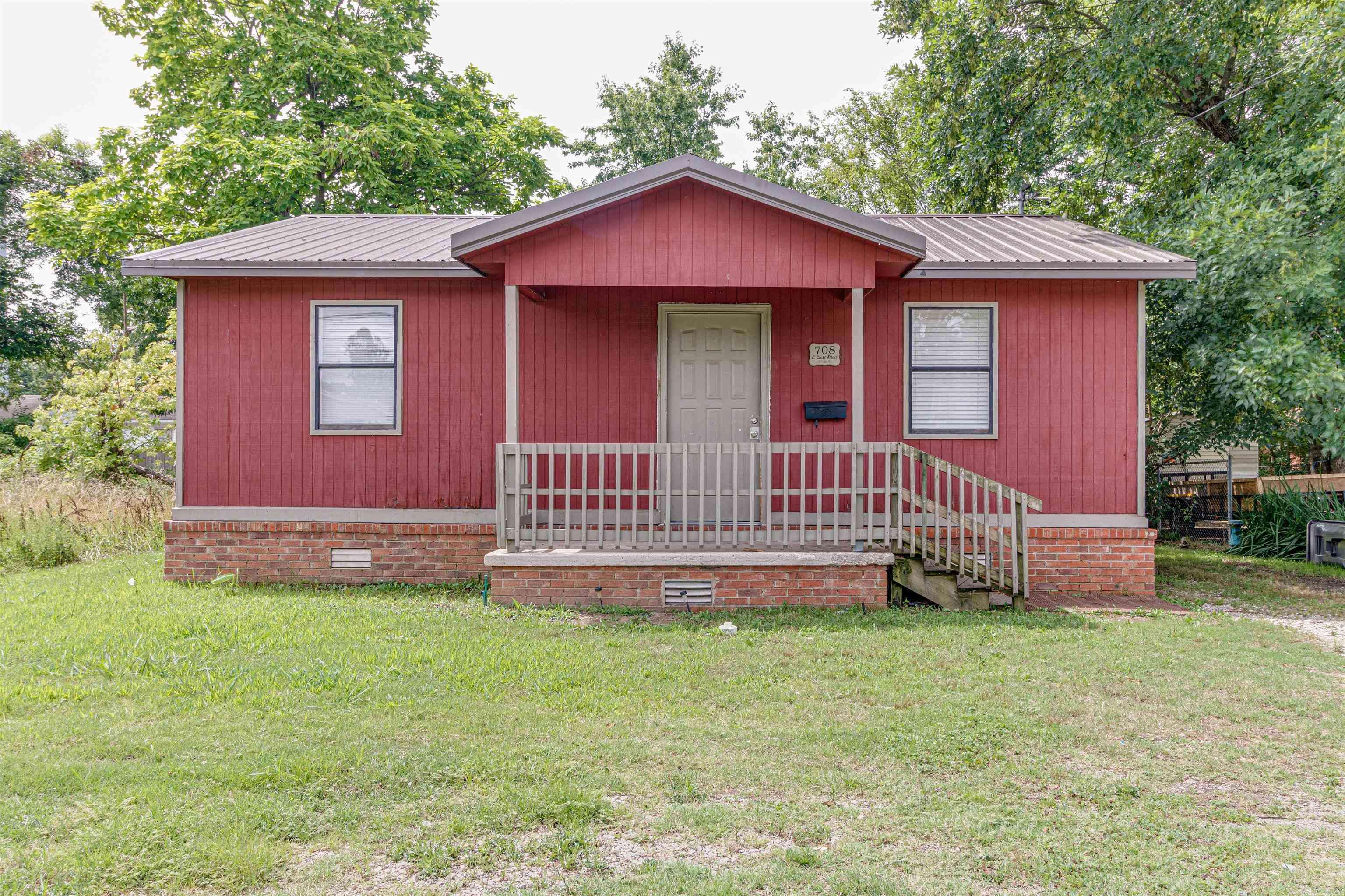 708 E Court Street, Paragould, AR 72450-9999