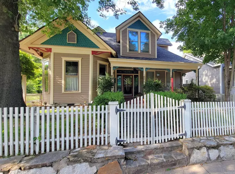 610 W Daisy L Gatson Bates Drive, Little Rock, AR 72202