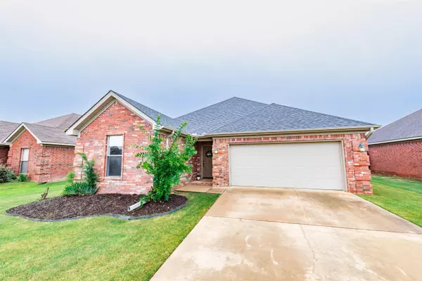 116 Vienne Place, Maumelle, AR 72113