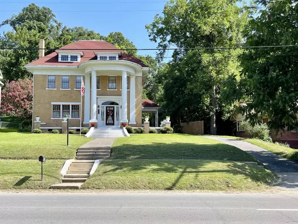 Helena, AR 72342,1116 Perry Street