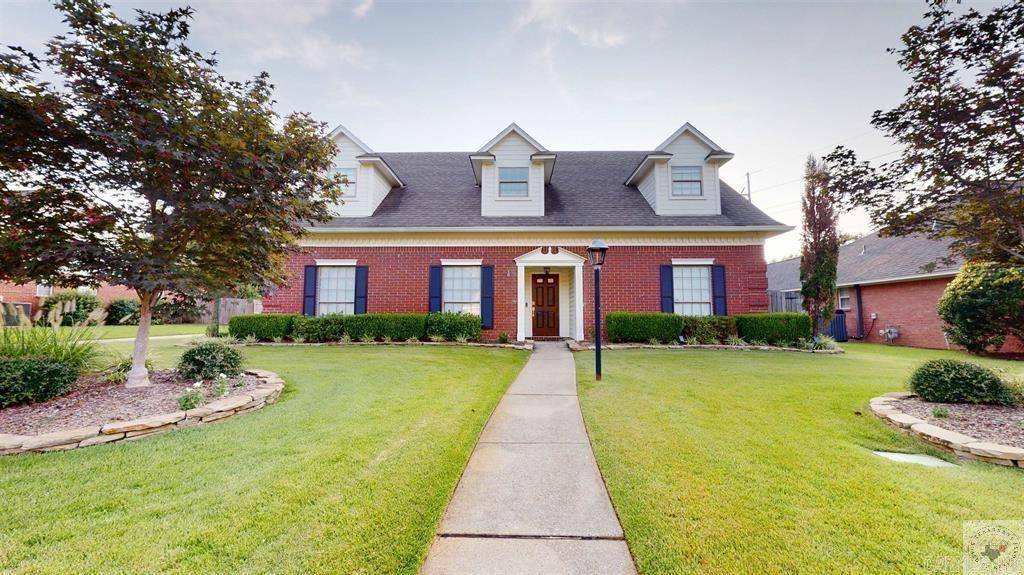 6003 Deerfield Dr, Texarkana, TX 75503