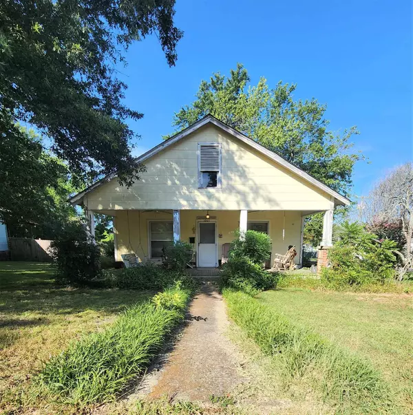 1001 Ninth Street, Mena, AR 71953