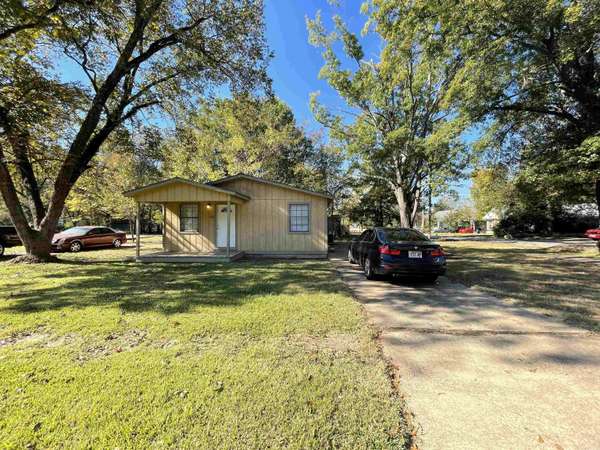 504 S Pine Street, Hope, AR 71801