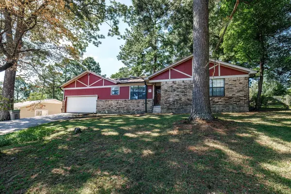 Benton, AR 72015,1911 Rosewood Drive