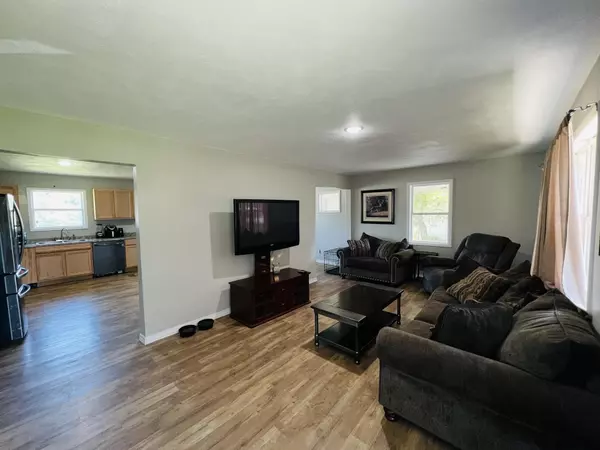 Melbourne, AR 72556,155 Utopia Drive