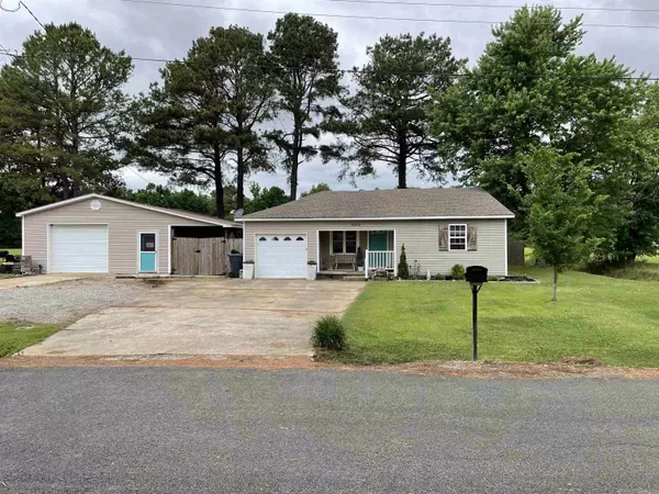 3902 Griggs Avenue, Jonesboro, AR 72401-2405