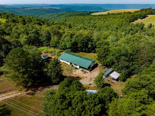 Marshall, AR 72650,662 Star Mountain Road