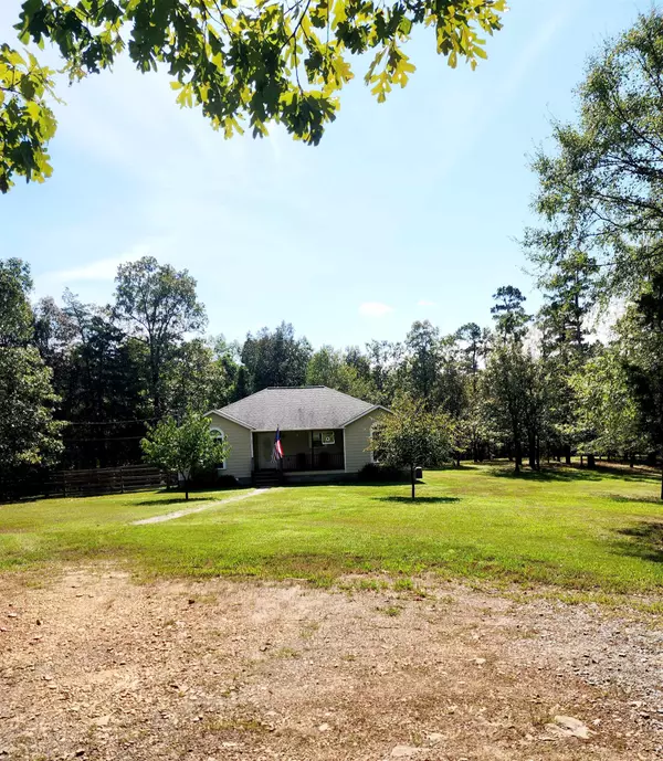 Shirley, AR 72153,463 Paintbrush Lane