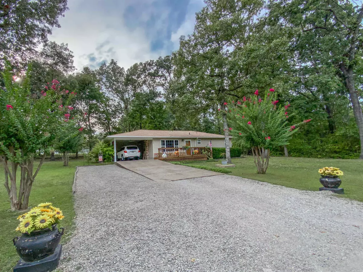 Bull Shoals, AR 72619,107 White River Court