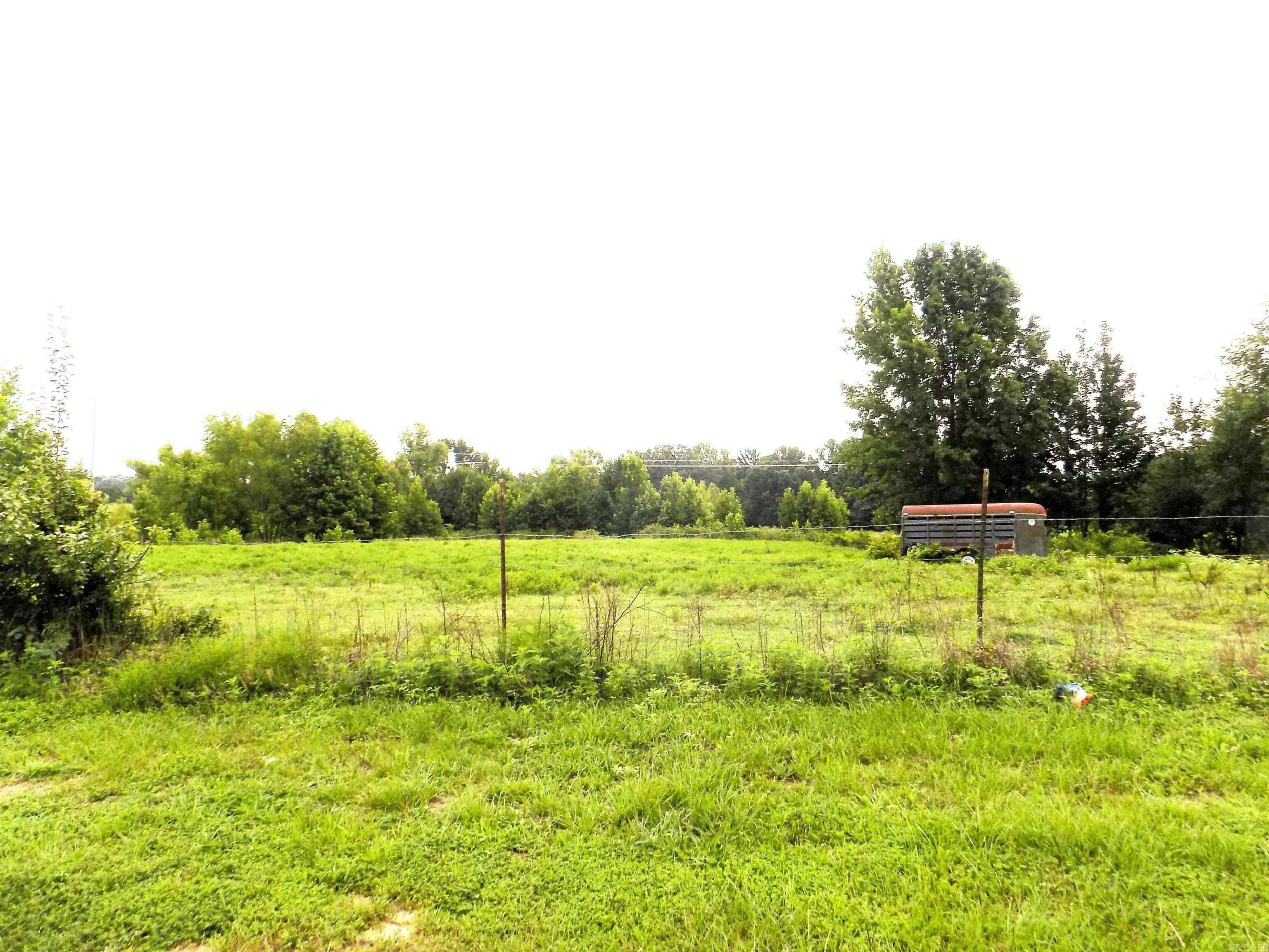 6 4th, Greenbrier, AR 72058