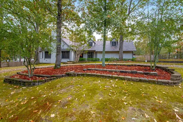 11 Big Stone Court, Little Rock, AR 72227